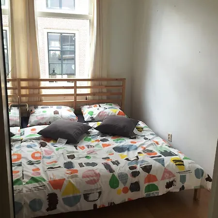Downtown Four Bedroom 아파트