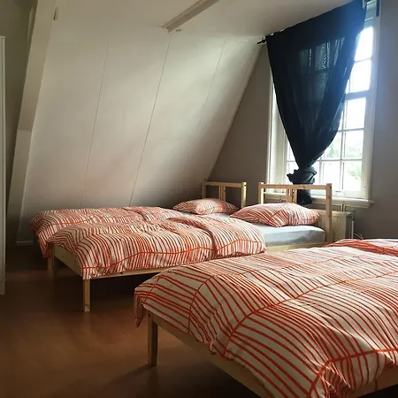 Downtown Four Bedroom * 레이든