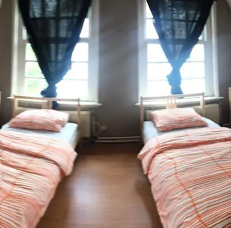 Downtown Four Bedroom 레이든
